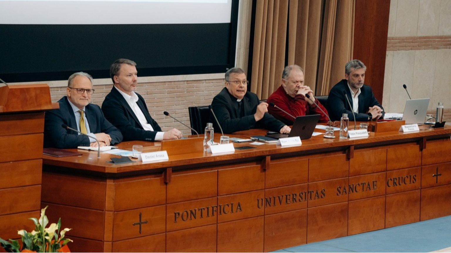 Chi forma gli influencer? Quattro atenei pontifici riflettono sui missionari digitali.