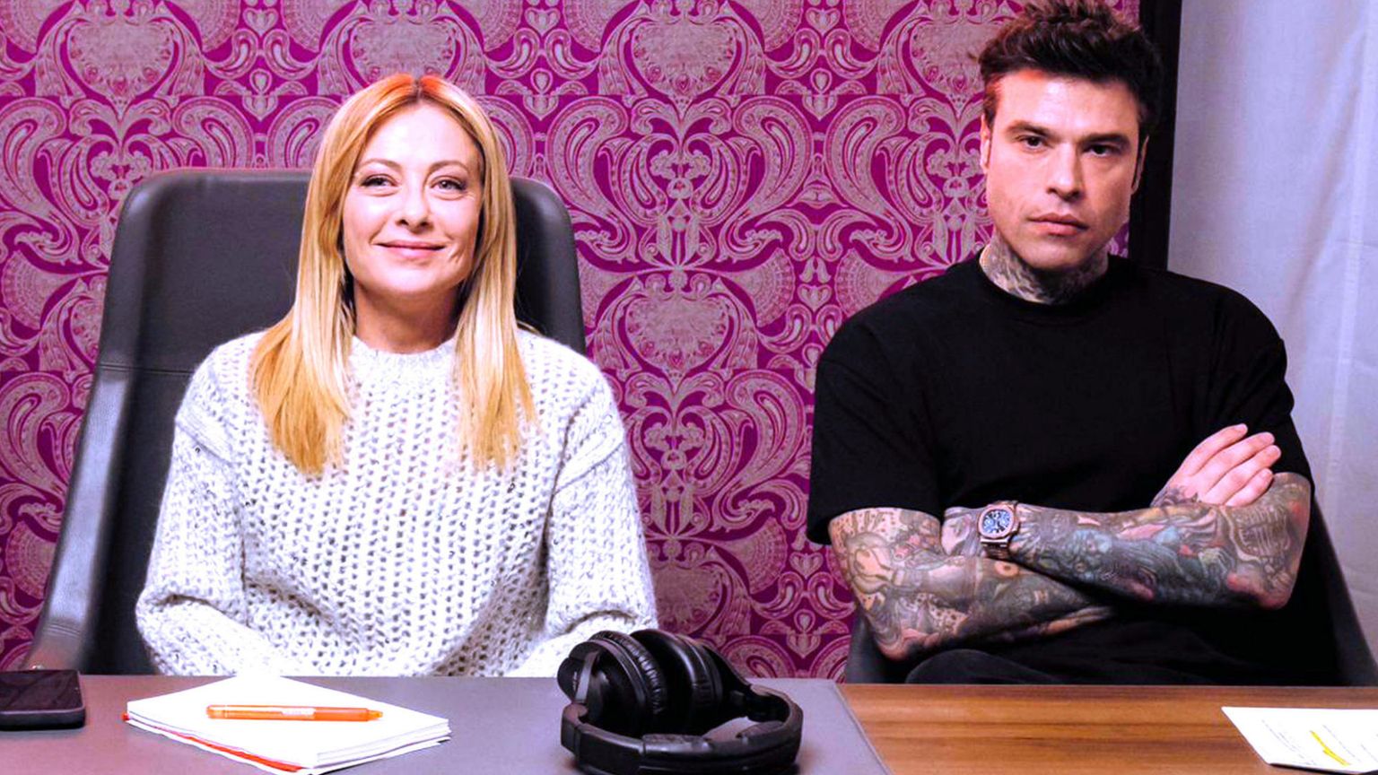 Meloni fa campagna da Fedez. Protesta dem: monologo tv