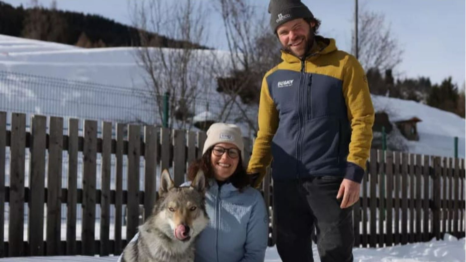 Nazgul insieme ai suoi padroni, fotografati dai giornalisti dell'emittente radiofonica statunitense Npr