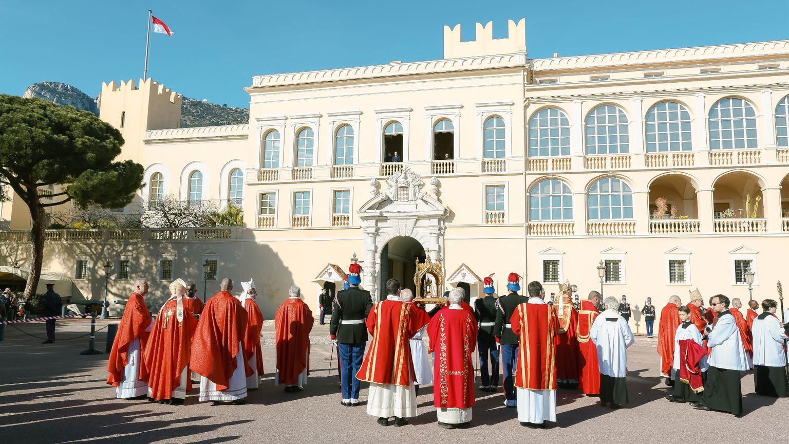 «La pace, le radici cristiane, le sfide etiche: il Principato di Monaco abbraccia il Papa»