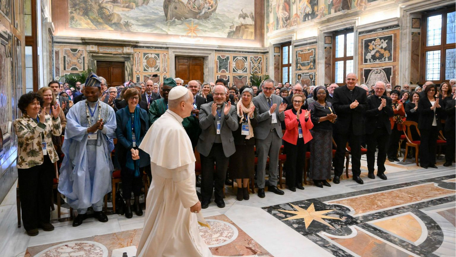 Il Papa ai Focolarini: «Arginare i seminatori di odio che riportano indietro l'umanità»