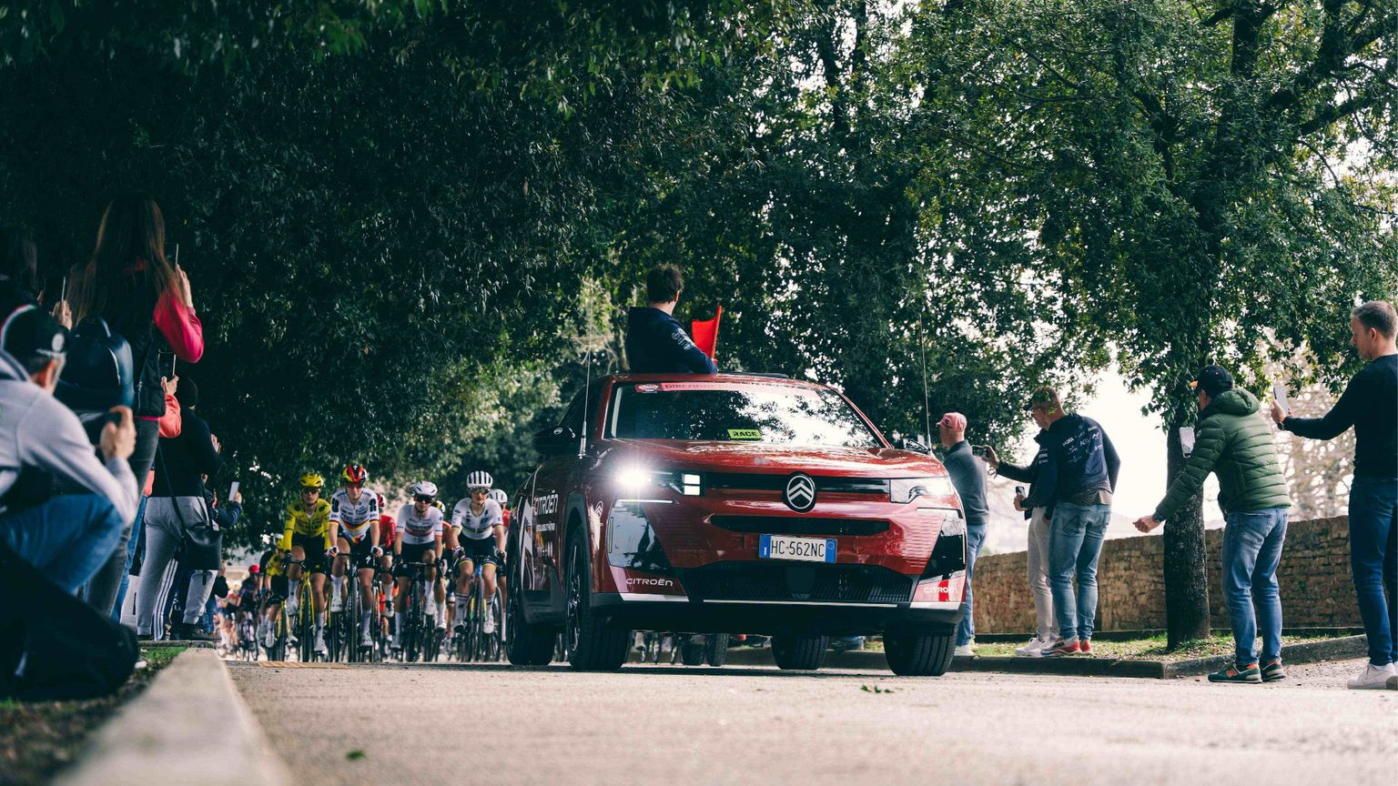 Citroën e il grande ciclismo: un legame storico sulle strade del Giro d’Italia