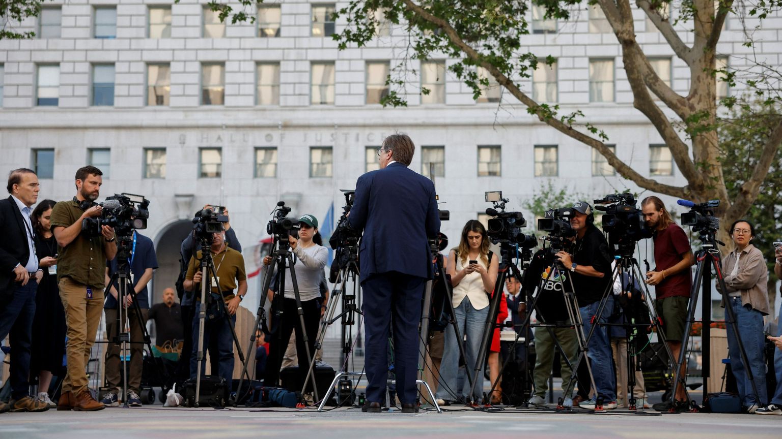 «Non fa abbastanza per proteggere i minori dai predatori sessuali», Meta condannata in New Mexico