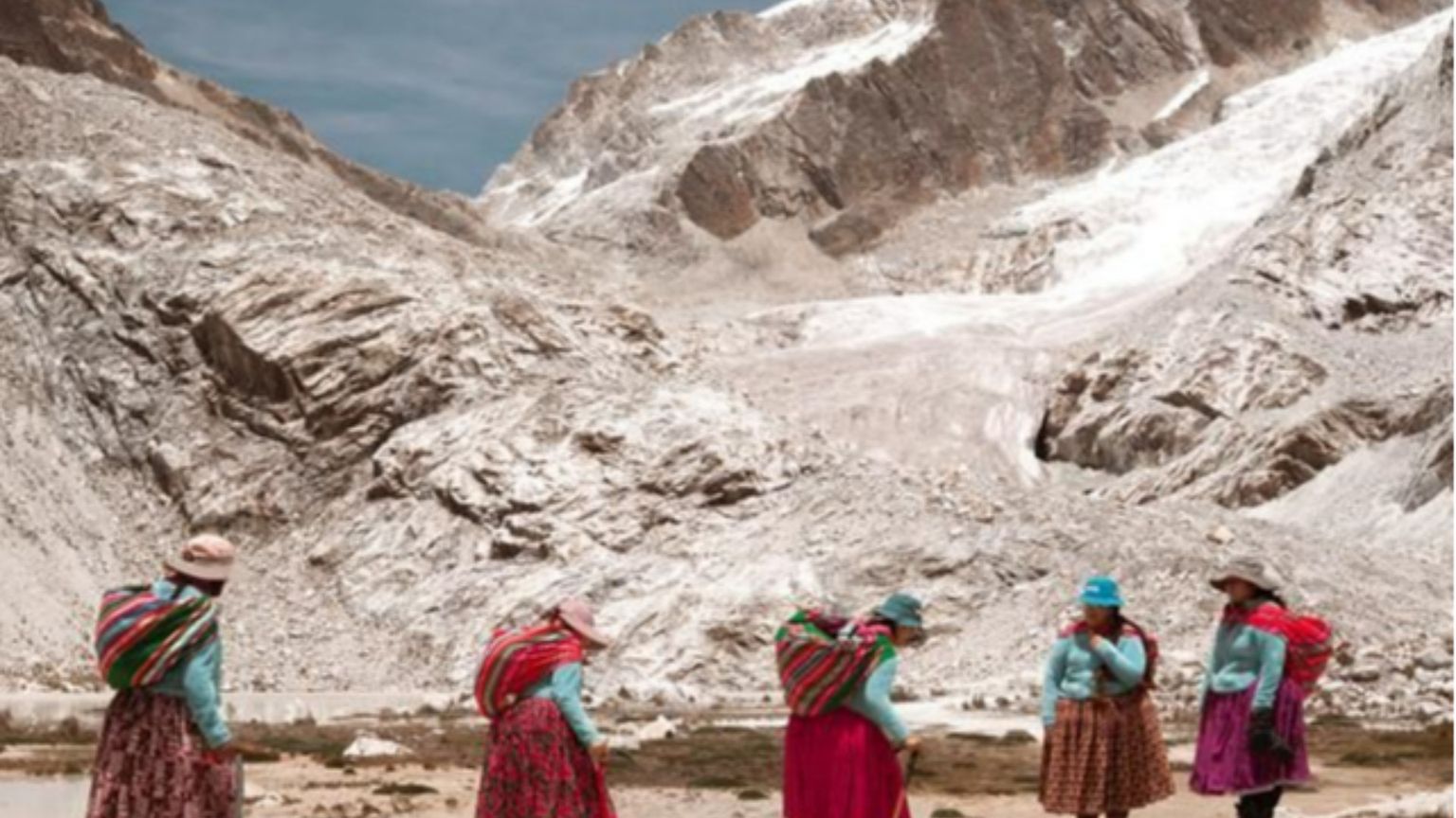 Con le gonne sulle vette più alte: le scalate per i diritti delle Cholitas