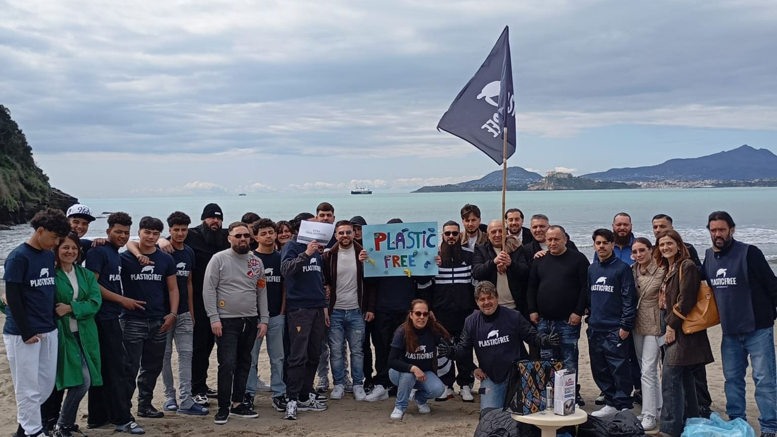 La delegazione di detenuti del carcere di Secondigliano