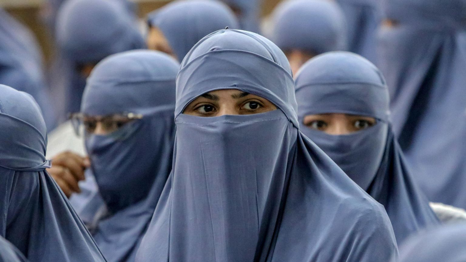In Afghanistan la resistenza la fanno le donne. Andando a scuola