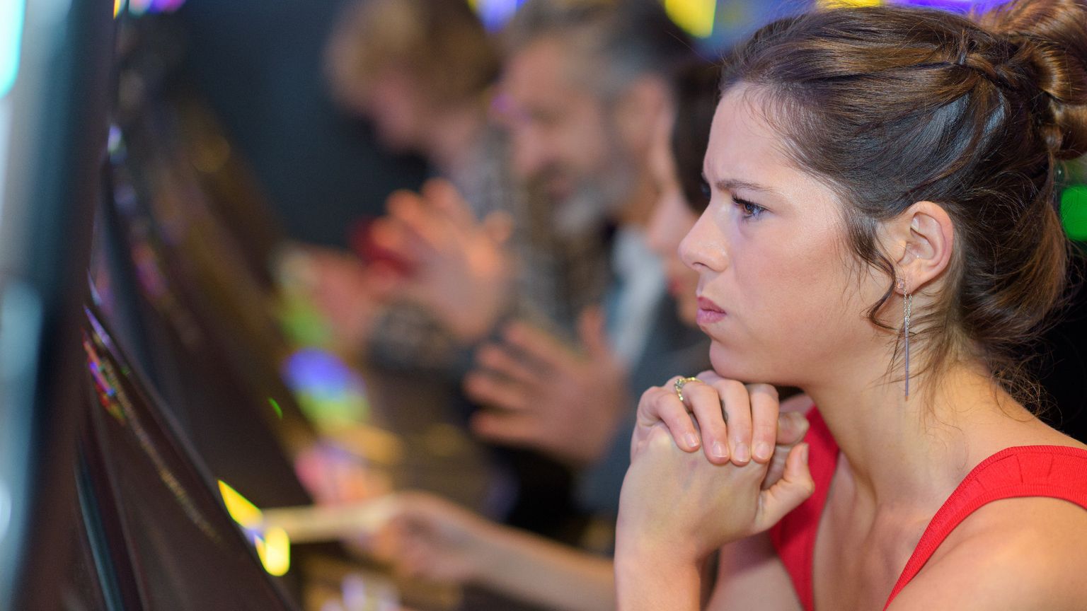 Azzardo e violenza domestica. La doppia dipendenza femminile