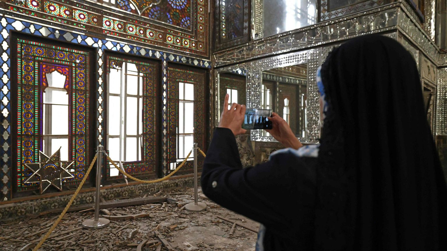 In Iran taglia sul pilota Usa abbattuto. E Trump rilancia l'ultimatum