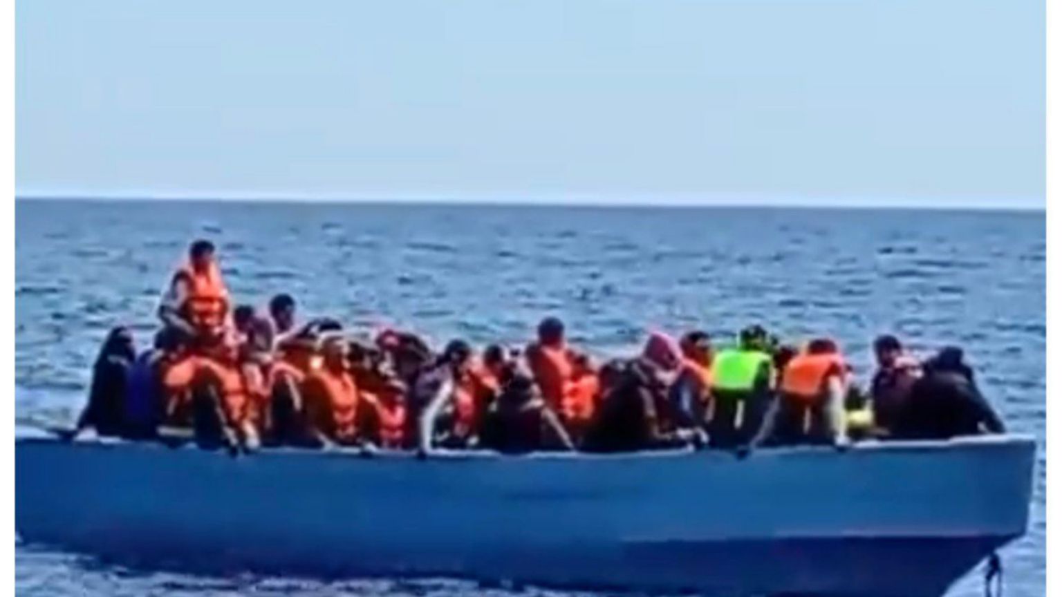 Migranti, 71 persone soccorse dalla Ong Mediterranea. Oim: almeno 990 morti da inizio anno