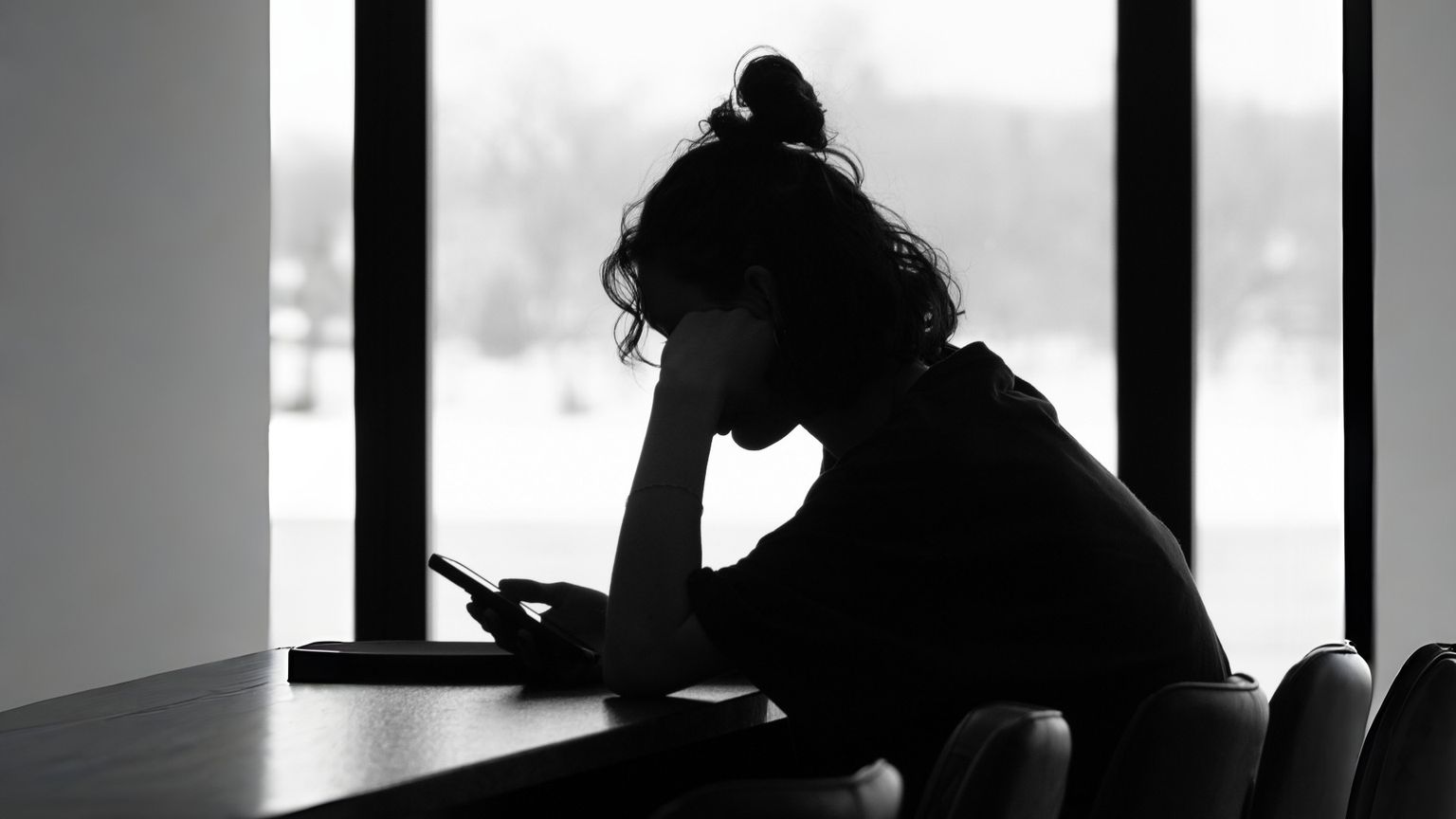 Agli studenti la scuola mette ansia, eppure gli adulti non se ne accorgono