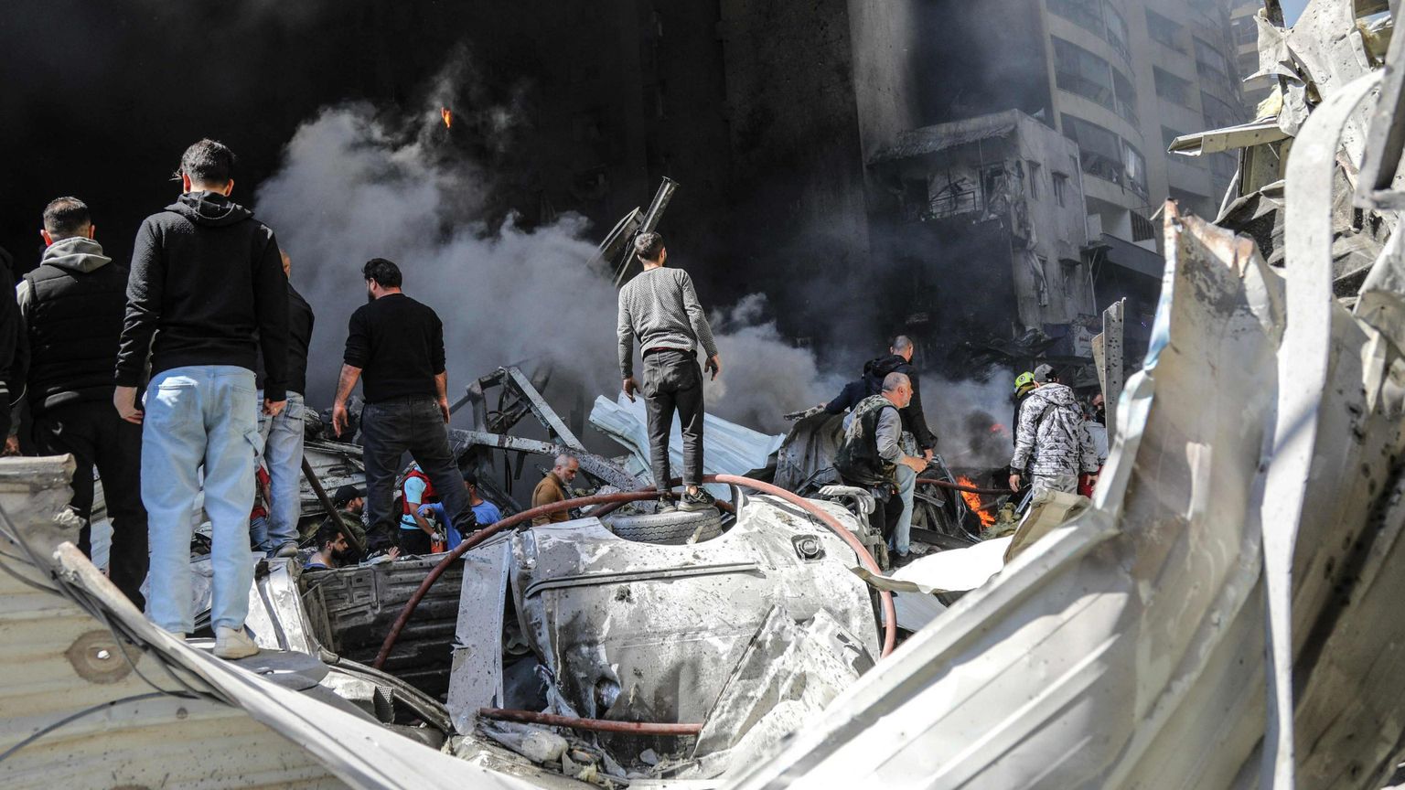 In Libano è una carneficina. «Centinaia di morti, colpiti obiettivi civili»