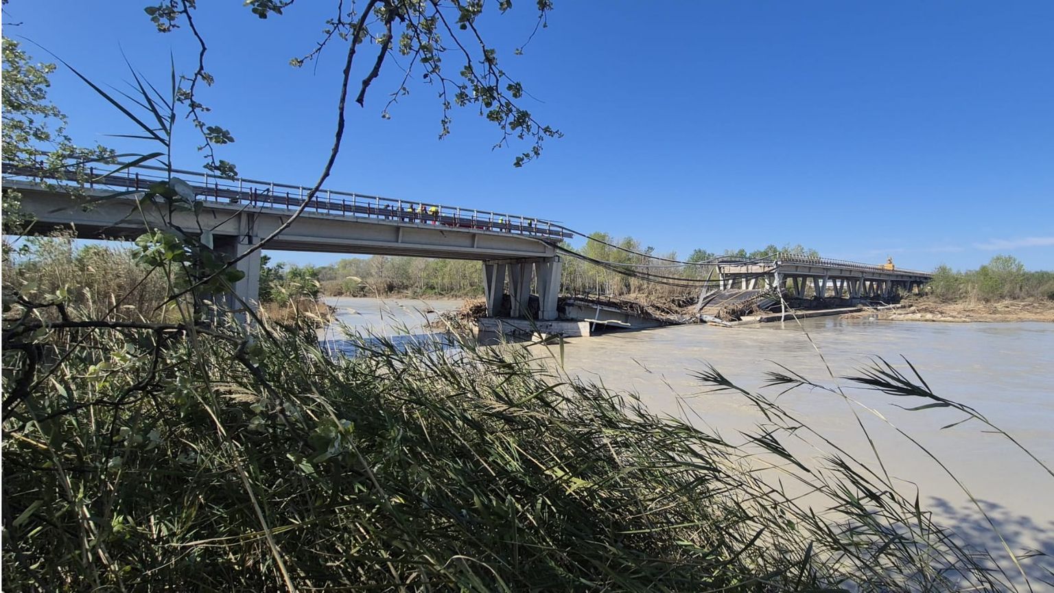 Frana in Molise: è corsa contro il tempo per far riaprire autostrada e ferrovie