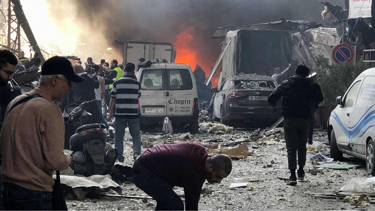 La distruzione a Beirut dopo i raid di Israele