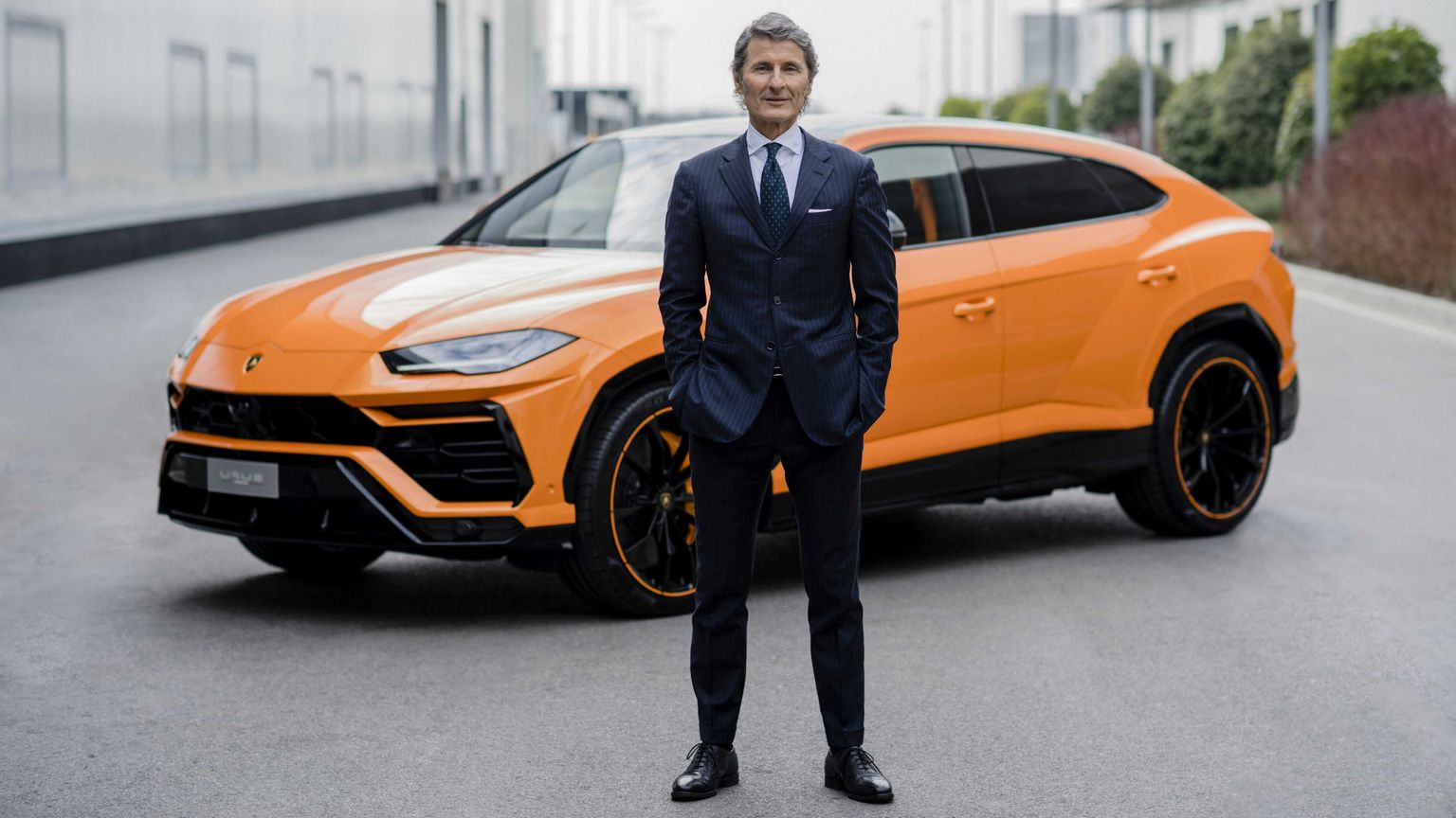 Lamborghini, numeri in crescita. Ma la prima elettrica dovrà attendere