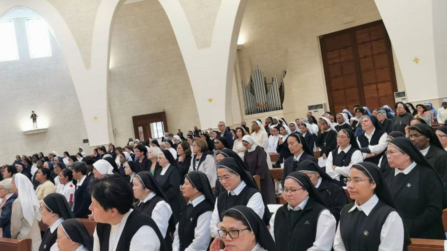Cosa vuol dire essere suora oggi? A Roma 270 religiose ragionano sulla vita consacrata