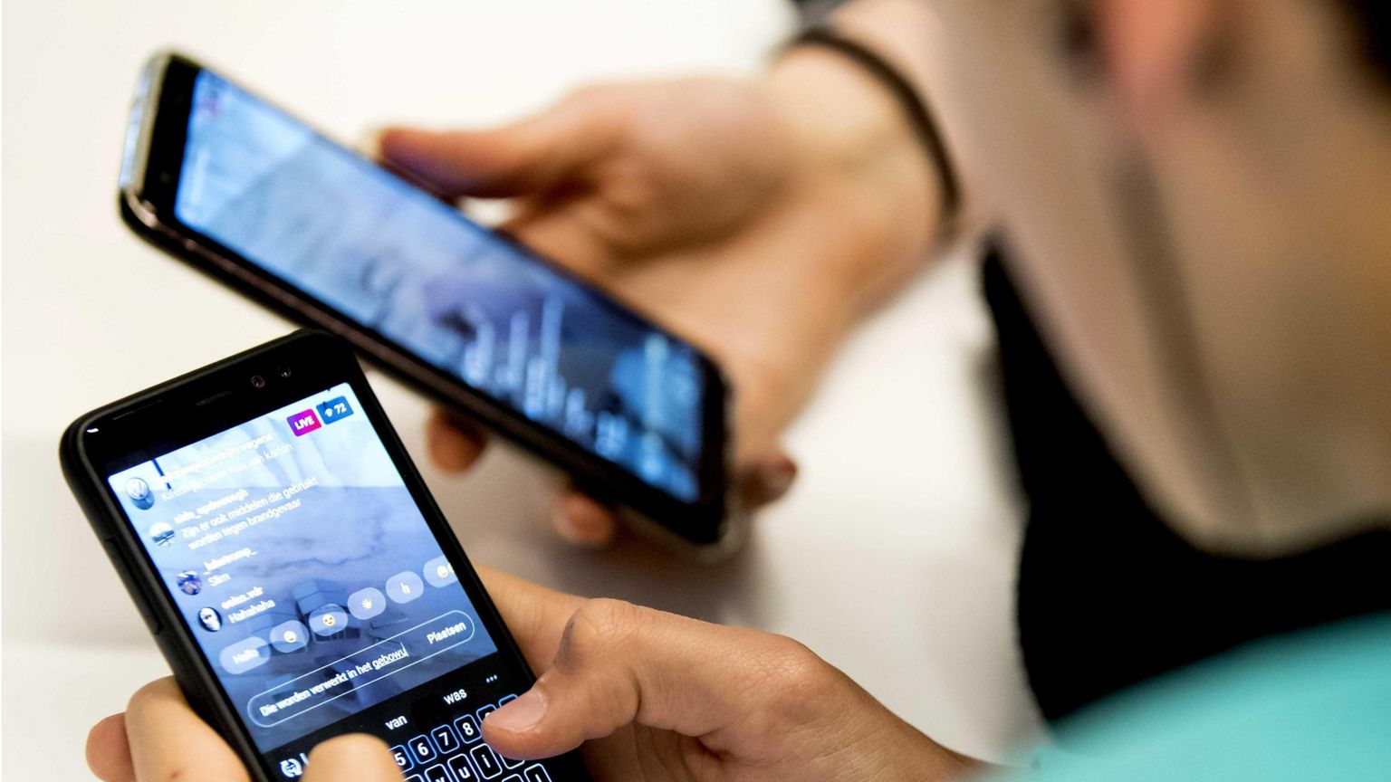 Limiti ai social? Giusto, ma non basta. “Patti digitali” per educare insieme