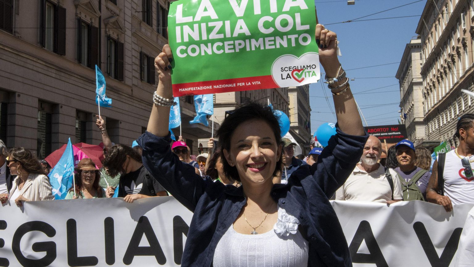 Il “turismo abortivo”:  la scelta di una società perdente