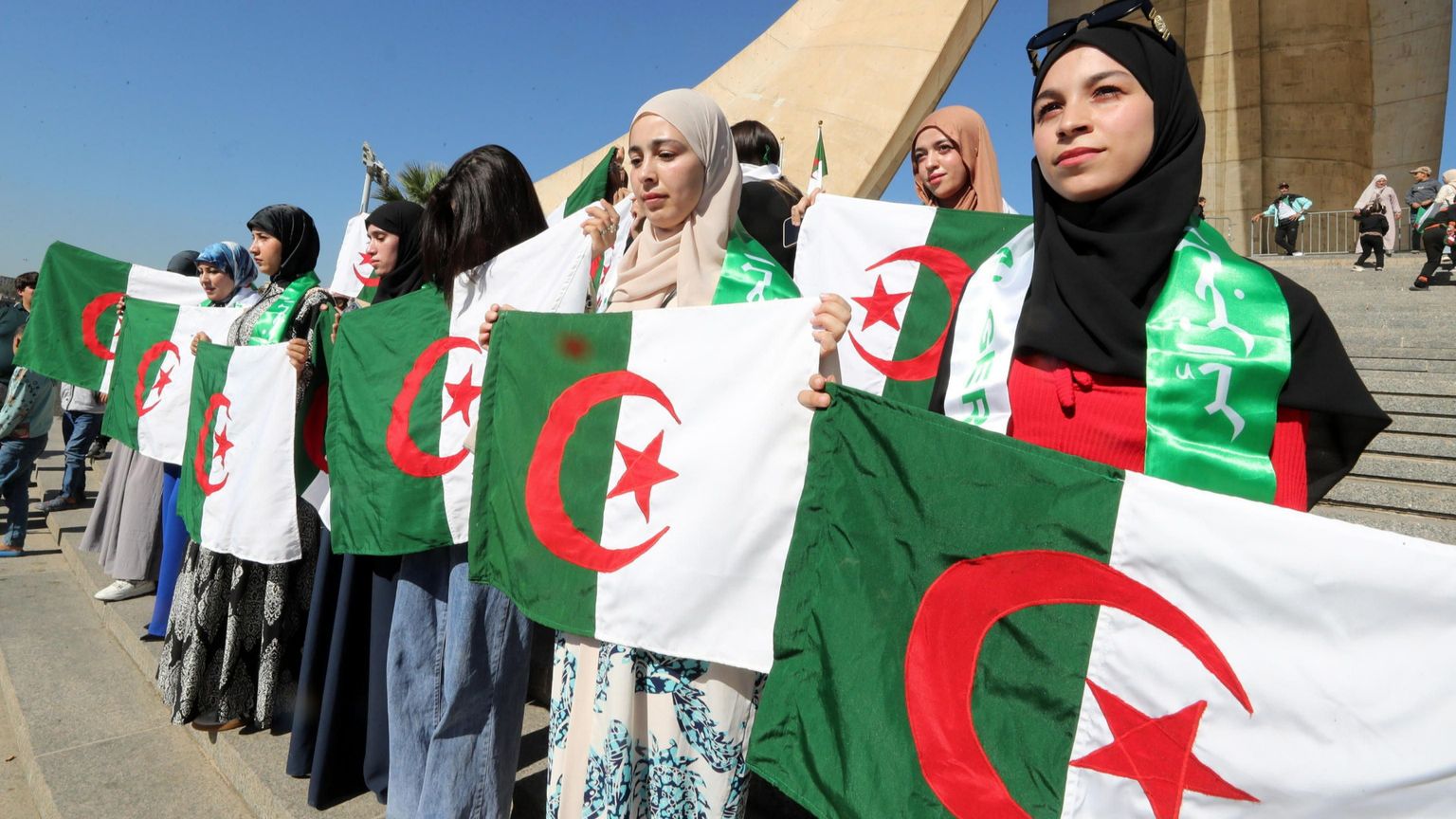 «Dialogo con l'islam e sguardo ai migranti»: la prima volta di un Papa in Algeria