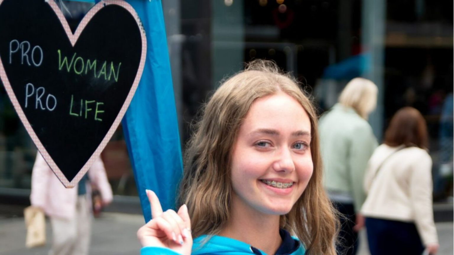 Aborto fino alla nascita: e se re Carlo non firmasse?
