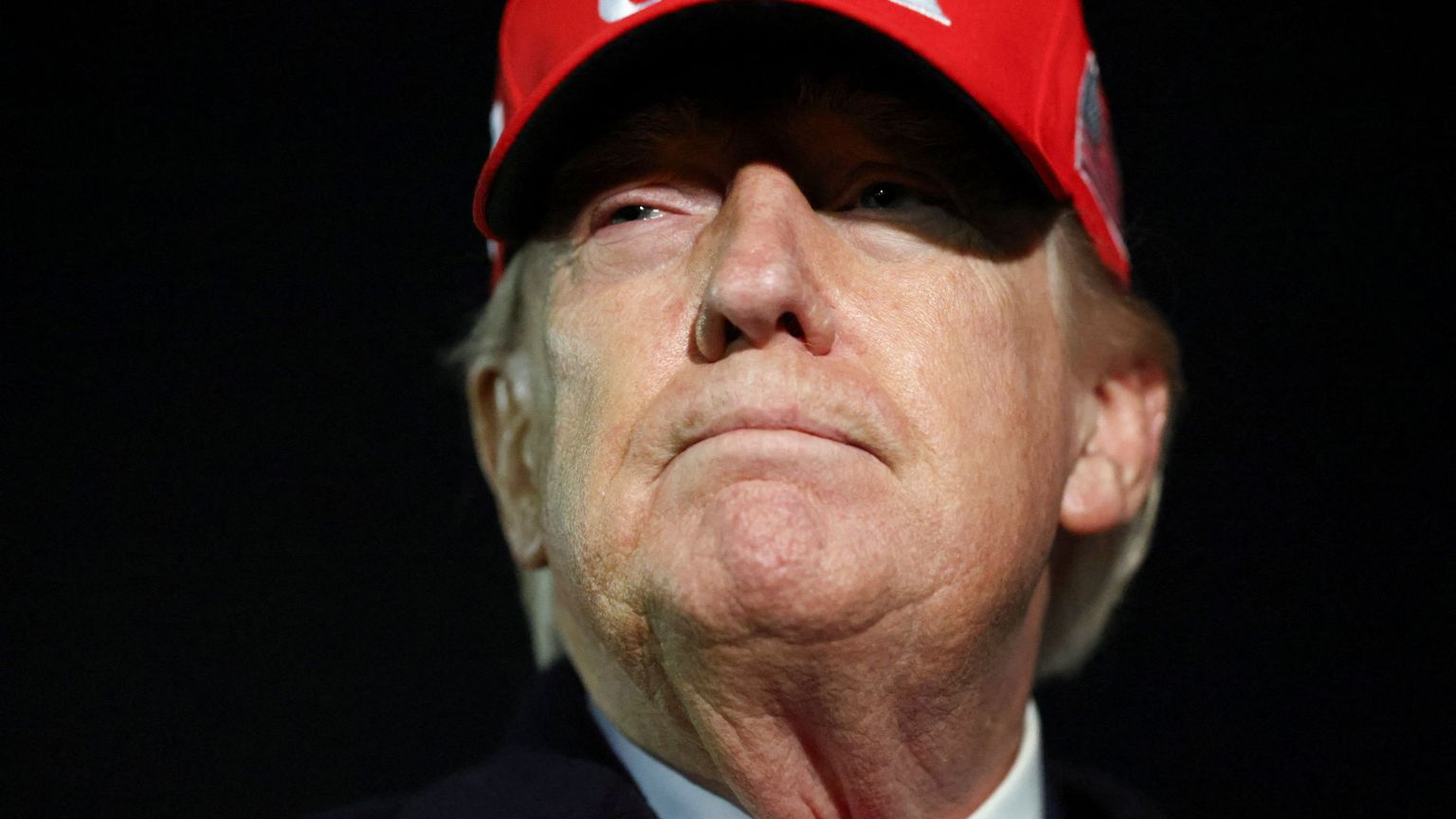 Il presidente degli Stati Uniti alla base militare di Andrews in Maryland, dove è giunto nella notte italiana