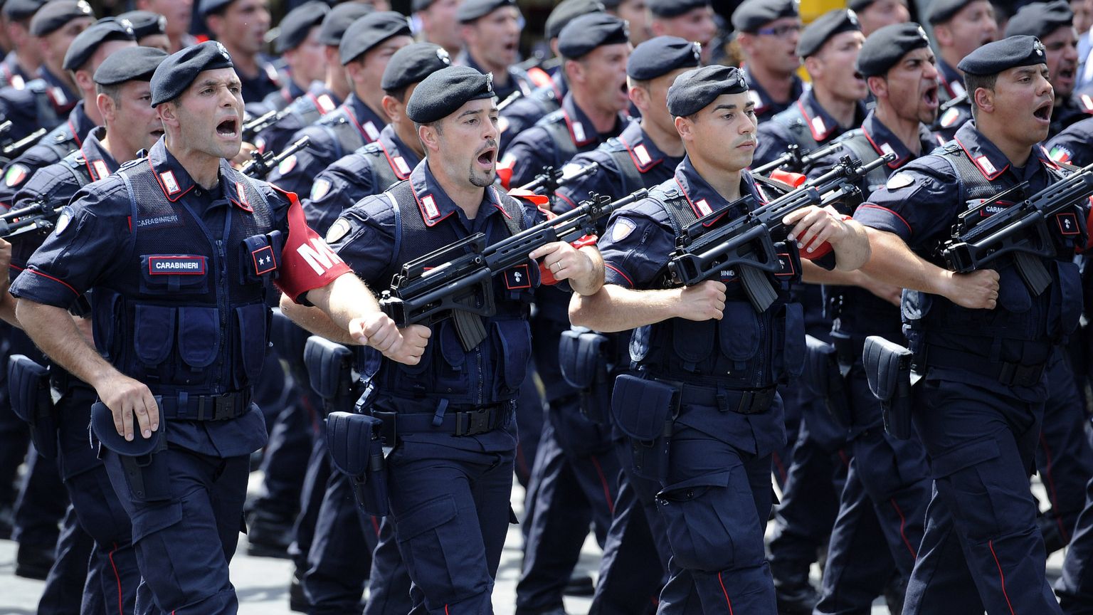 «Il prossimo 2 giugno la sfilata venga aperta da insegnanti, medici, lavoratori e volontari»