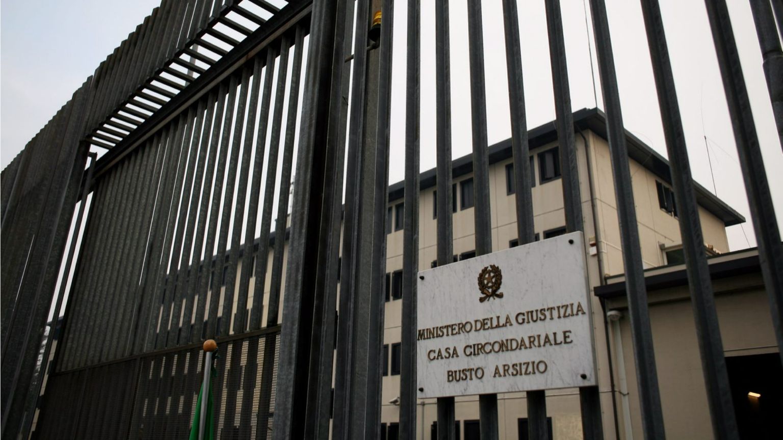 L'ingresso del carcere di Busto Arsizio