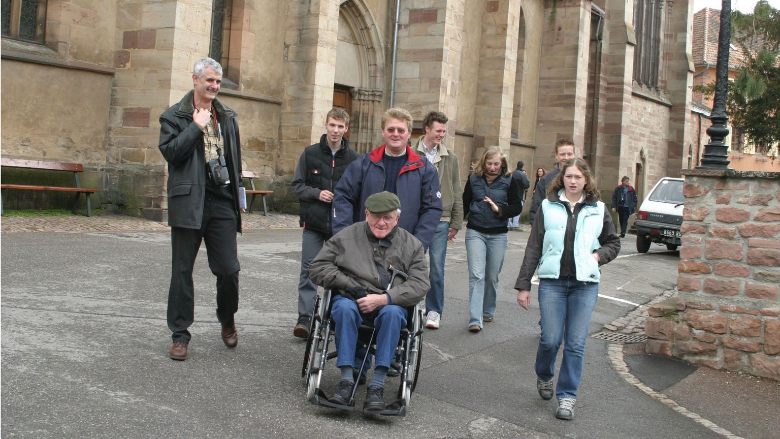 Caregiver, il “braccio destro del welfare”. In attesa del sostegno alle famiglie