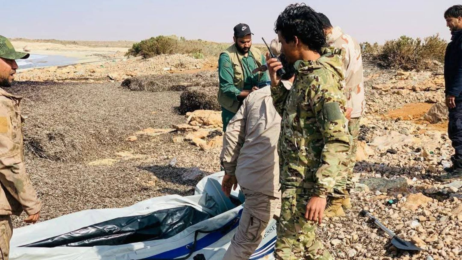 Naufragio al largo della Libia: 8 morti e 31 dispersi