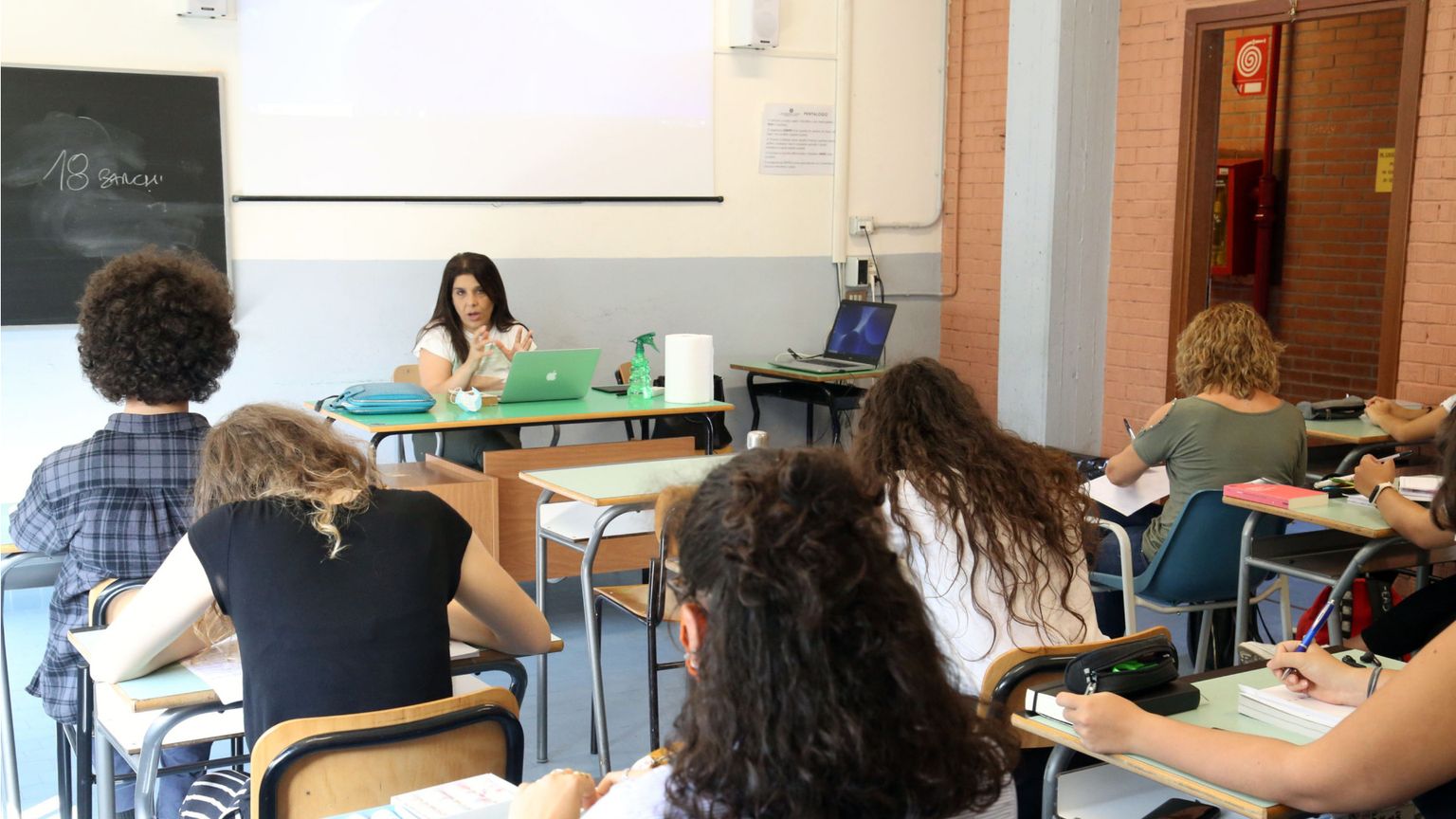 Al Liceo torna la Geografia, entra l'Intelligenza artificiale. E la Matematica fa meno paura