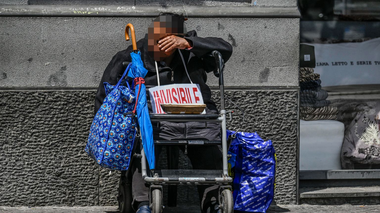 Chi vive ai margini fatica a uscirne. «Servono risposte di sistema»