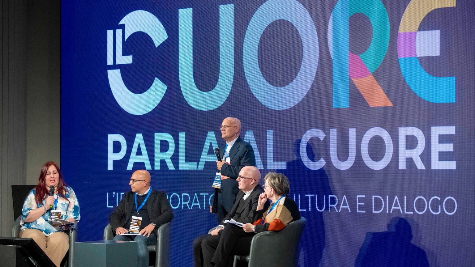 Dire (e portare) amore: così a scuola si lascia il segno