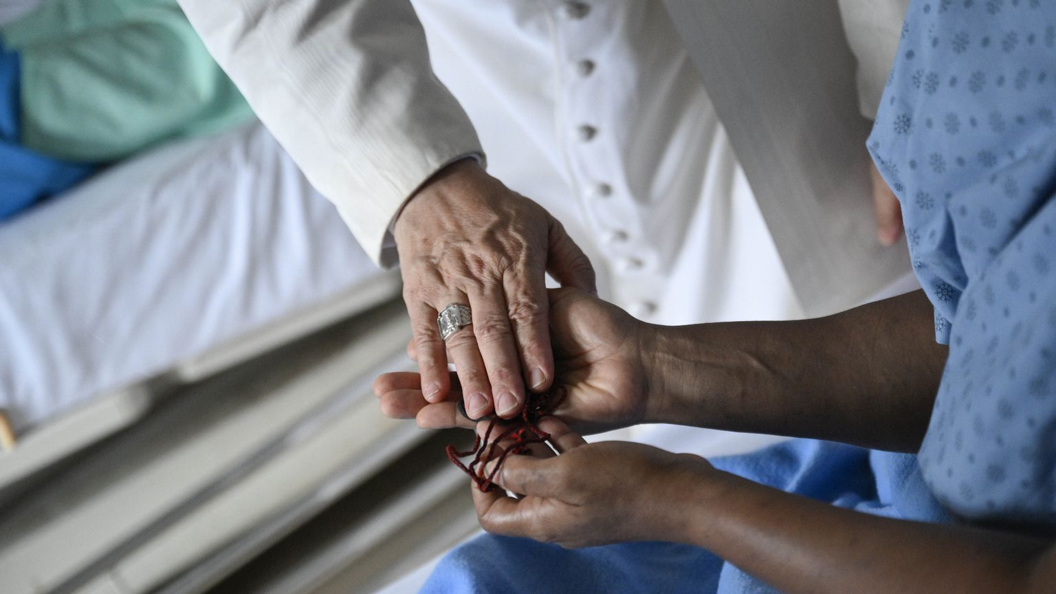 Le tre lezioni “politiche” di Papa Leone XIV