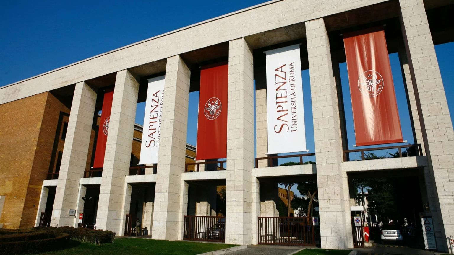 L'università “La Sapienza”, poi Napoli e Lampedusa. Le visite di Leone XIV per abbracciare l'Italia