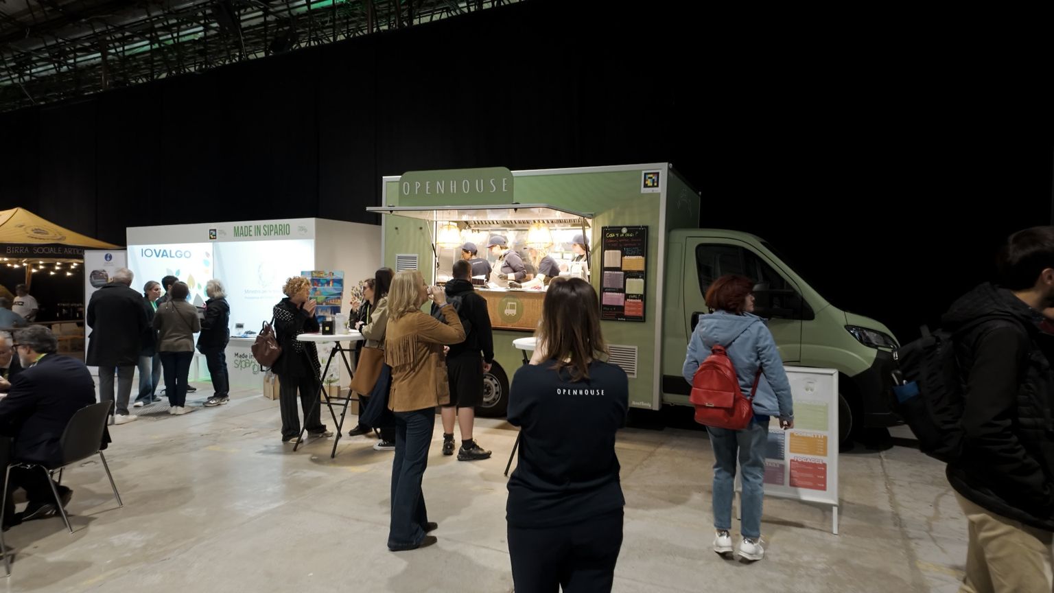 I foodtuck delle cooperative di lavoro di persone con disabilità all'incontro sul turismo accessibile di Firenze