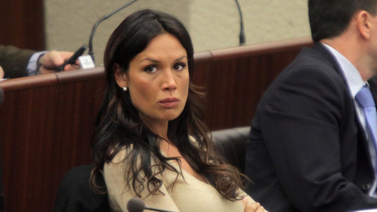 La grazia, la «supposta falsità» e la richiesta del Colle: perché è scoppiato il caso Minetti