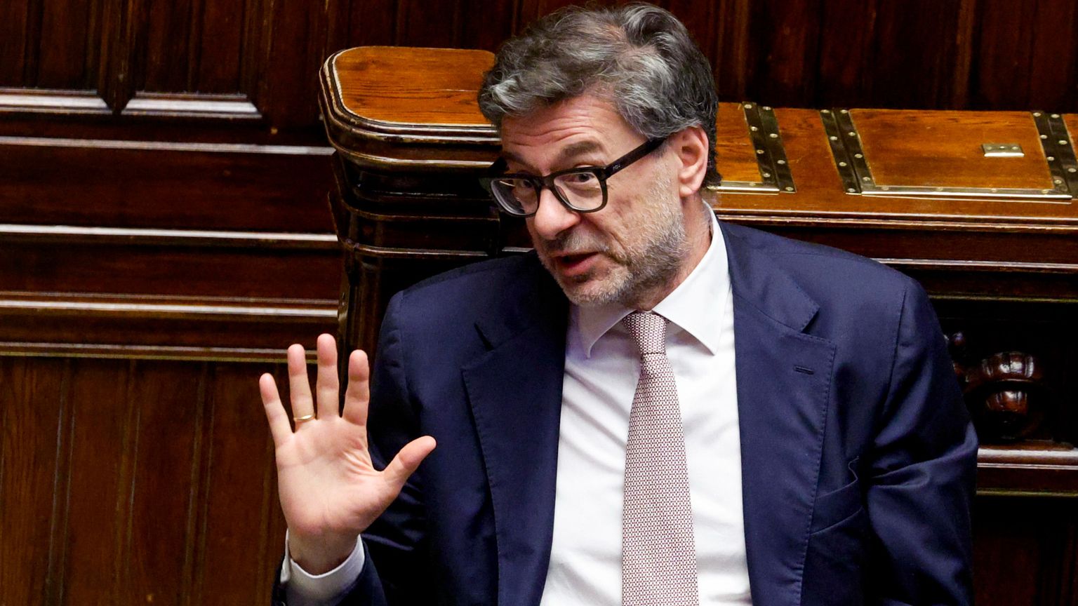 Dfp, il centrodestra: «Sì a dialogo con Ue per attivare clausole salvaguardia»