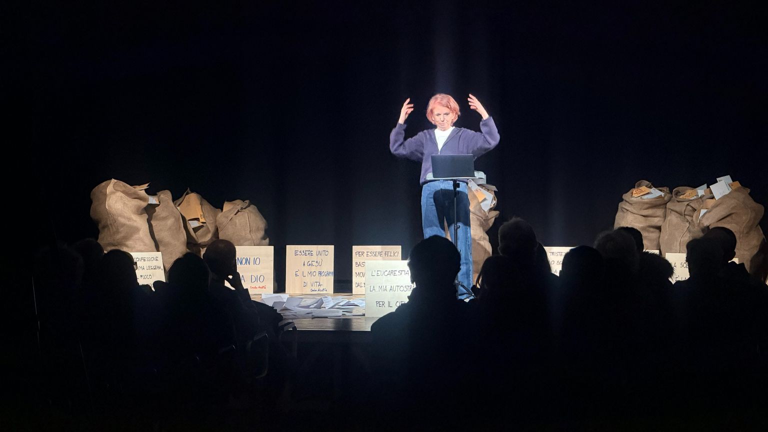 La vita di Carlo Acutis diventa monologo teatrale: «Vorrei ispirare i giovani»