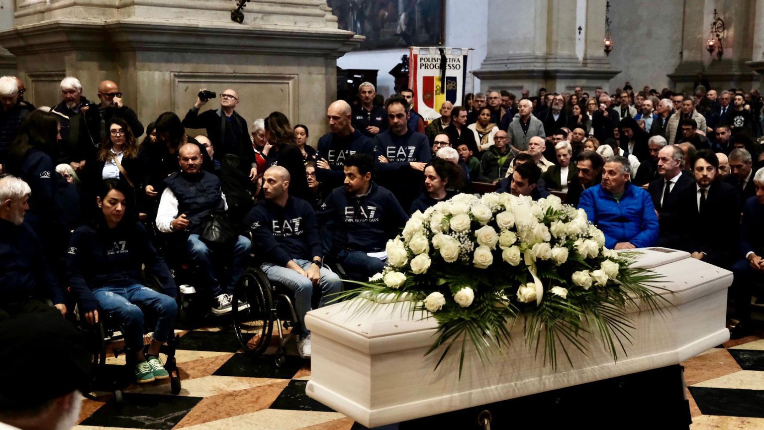 Addio ad Alex Zanardi, la "vincente umanità" di un campione di vita