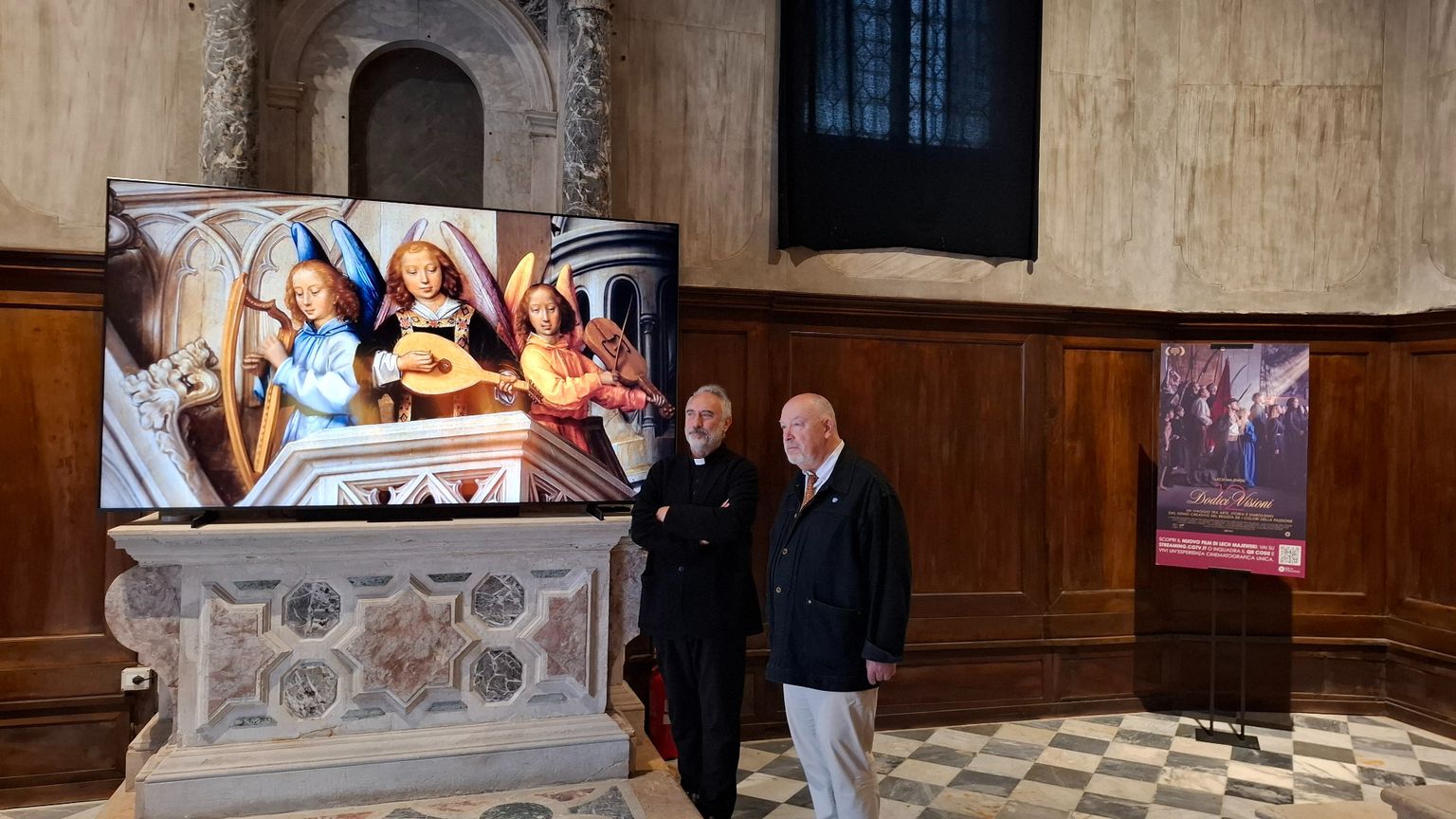 Don Gianmatteo Caputo e Lech Majewski alla presentazione dell'opera nella Chiesa di San Gallo a Venezia