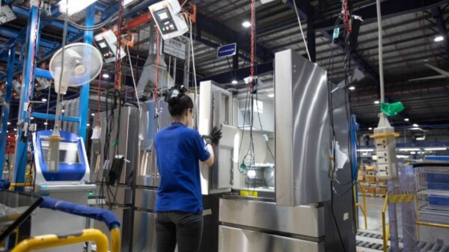 Il piano choc di Electrolux: 1700 esuberi in Italia