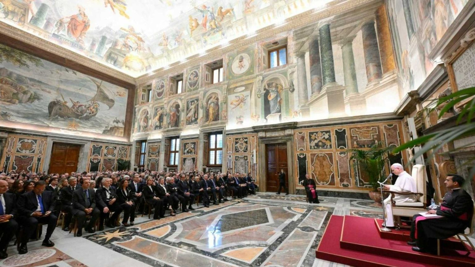 Leone XIV agli istituti bancari italiani: dietro ai numeri ci sono persone. Non abbandonatele agli algoritmi