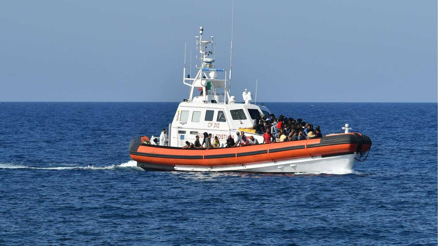 Dramma a Lampedusa, neonata muore per ipotermia dopo lo sbarco
