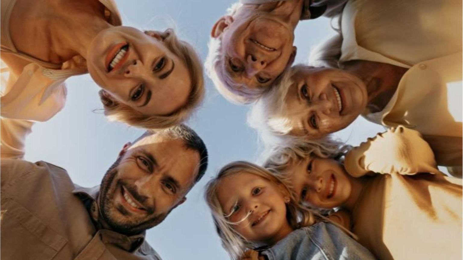 Generazioni insieme: la famiglia resta il primo luogo di trasmissione dei valori