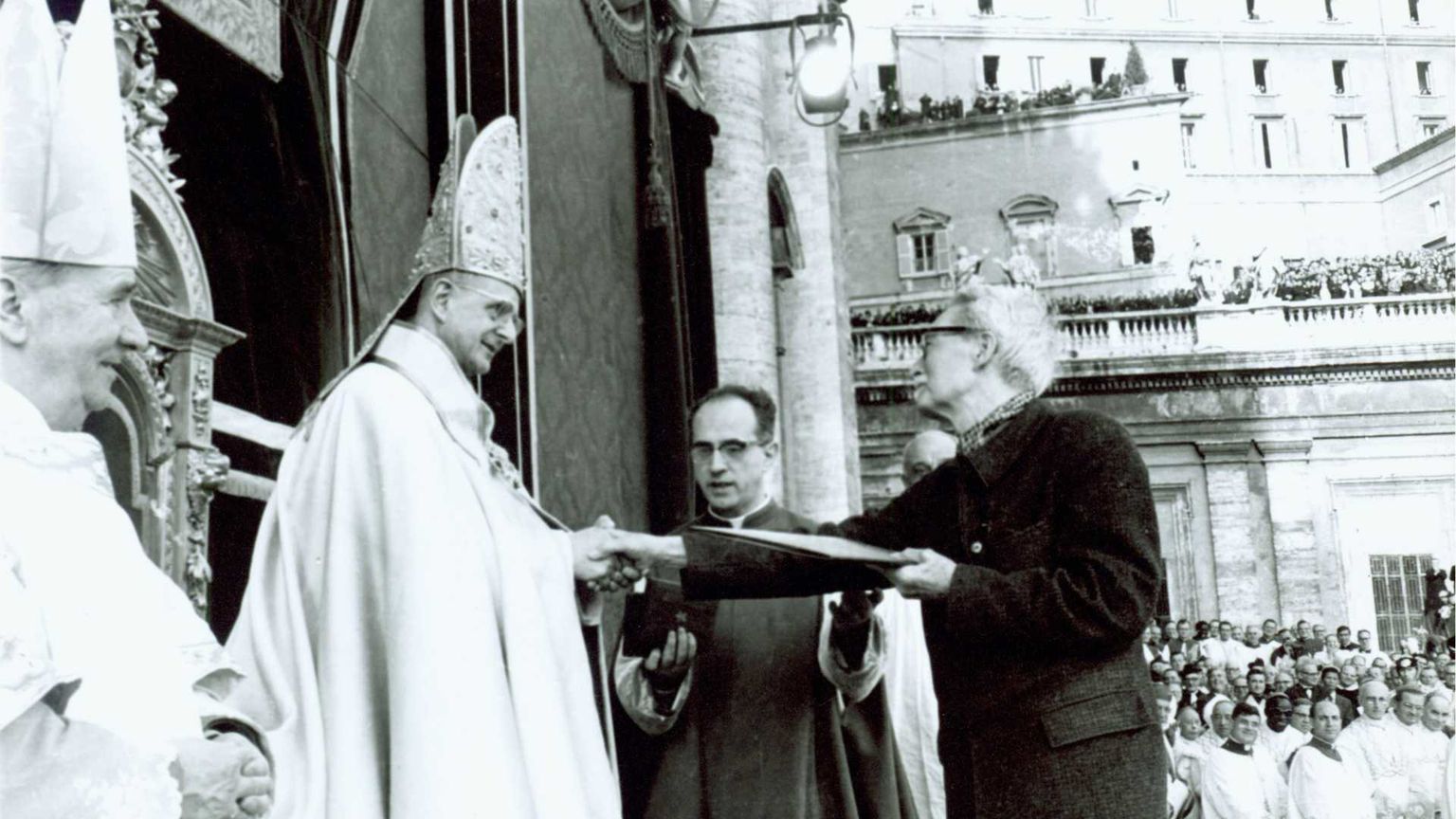 7-8 dicembre 1965. Un porto d'arrivo? No, da qui inizia la rotta