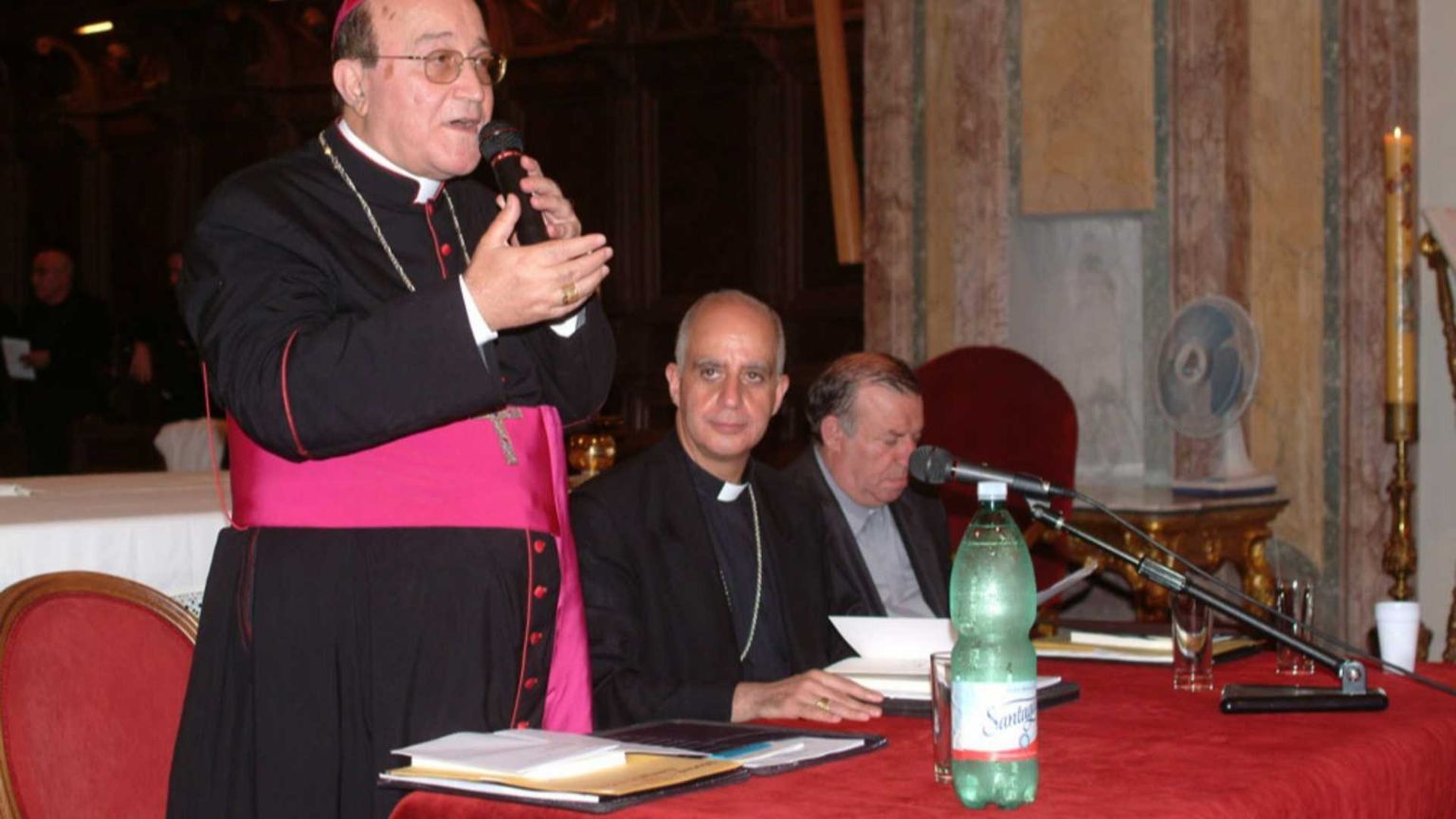 Aversa piange la morte dell'emerito Mario Milano