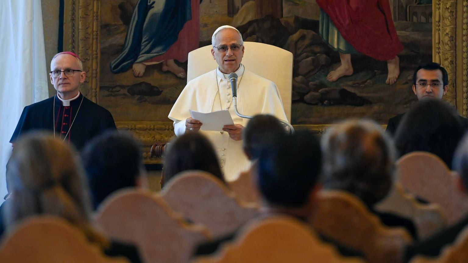 Leone XIV e la sfida educativa: «Non basta la tecnologia, i giovani hanno bisogno di un senso per cui vivere»»