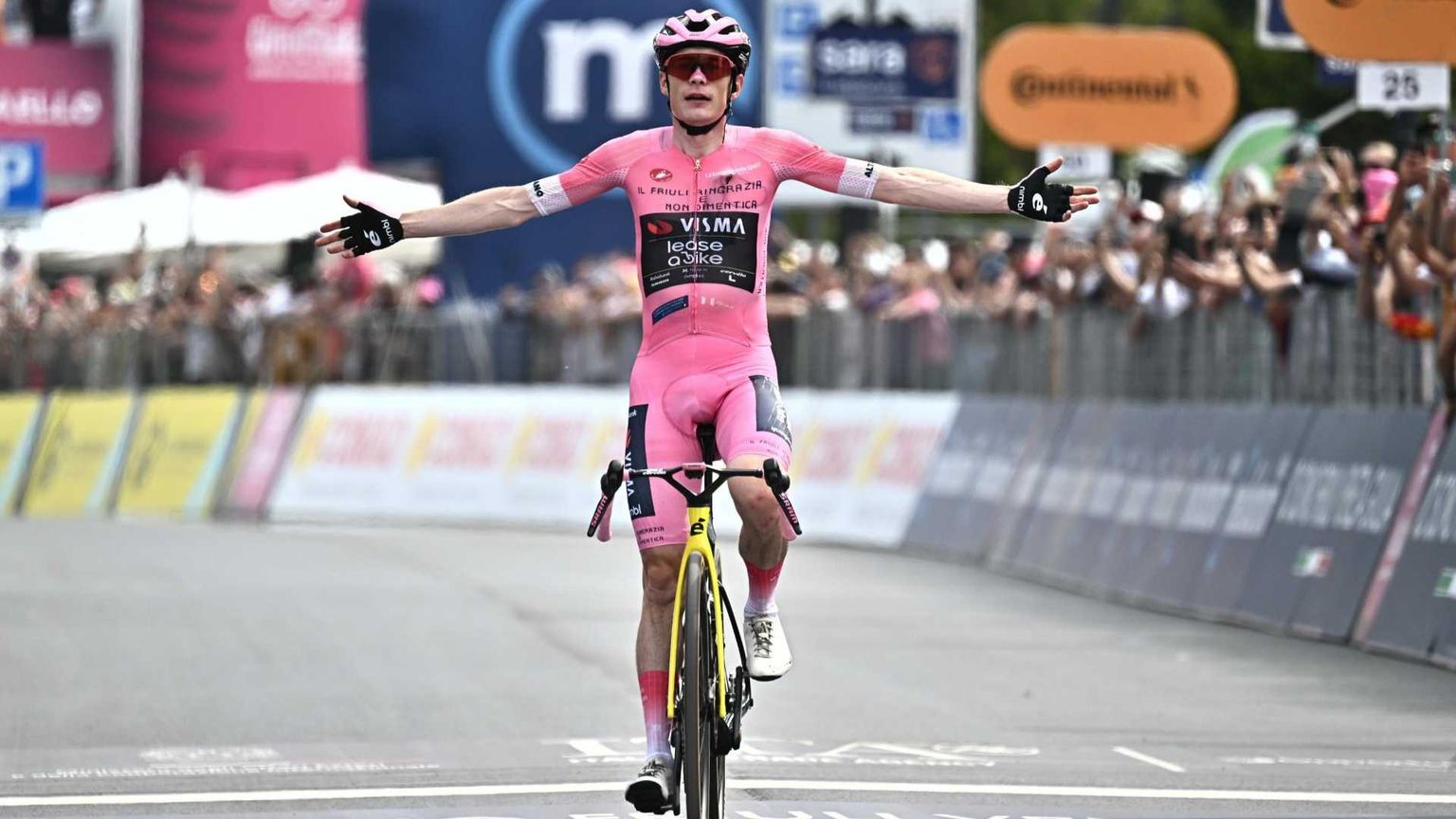 Ciclismo: Vingegaard, il primo re danese del Giro