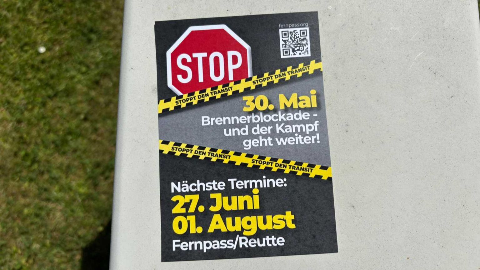 Volantino di avviso del blocco del Brennero per la manifestazione ambientalista su territorio austriaco / ANSA