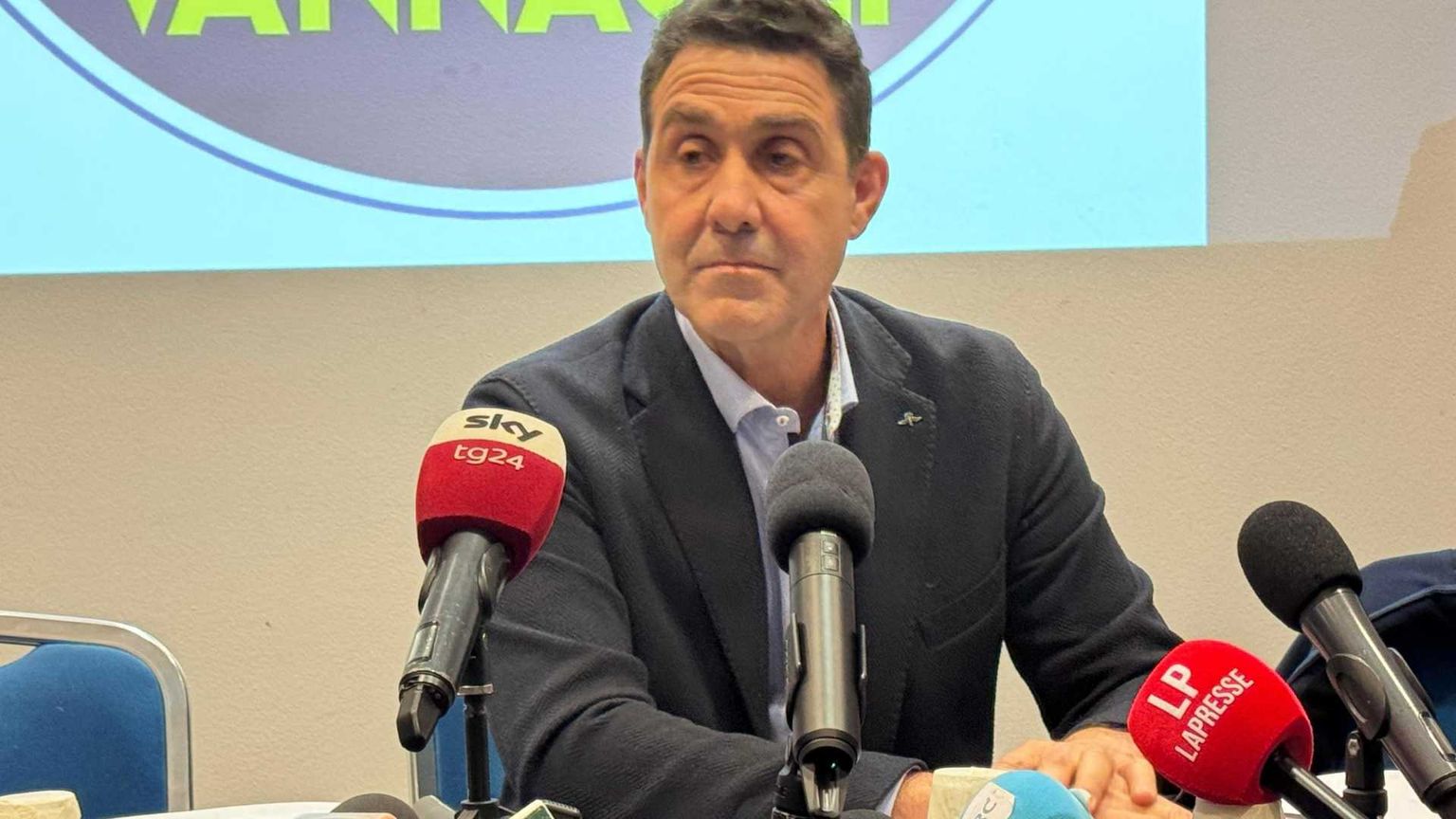 «Si fa troppa pubblicità a Vannacci». Forse un po’ sì, ma non si può tacere