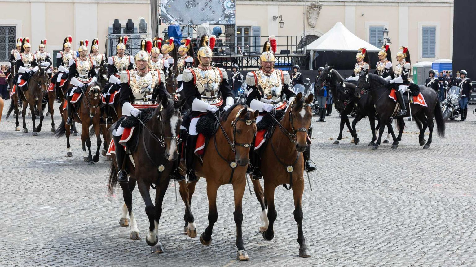 Dalla festa repubblicana alla prova della democrazia